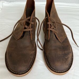 Clarks Men’s Brown Desert Boots with Suede Finish size 12